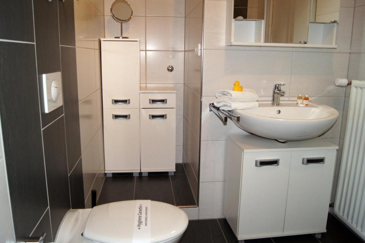Apartment 21111